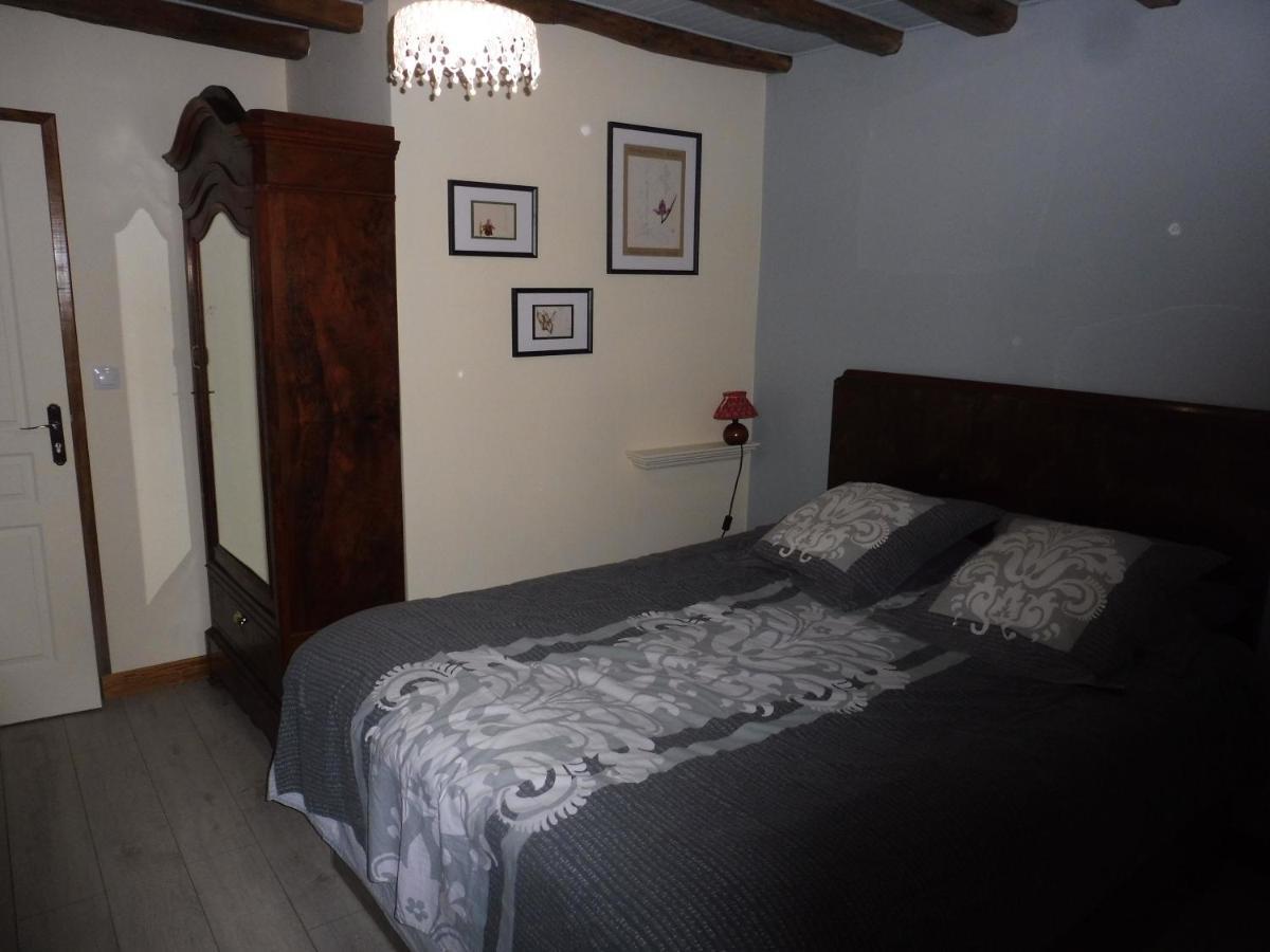 Chambre D'Hotes Des 3 Ifs Vernot Exterior photo