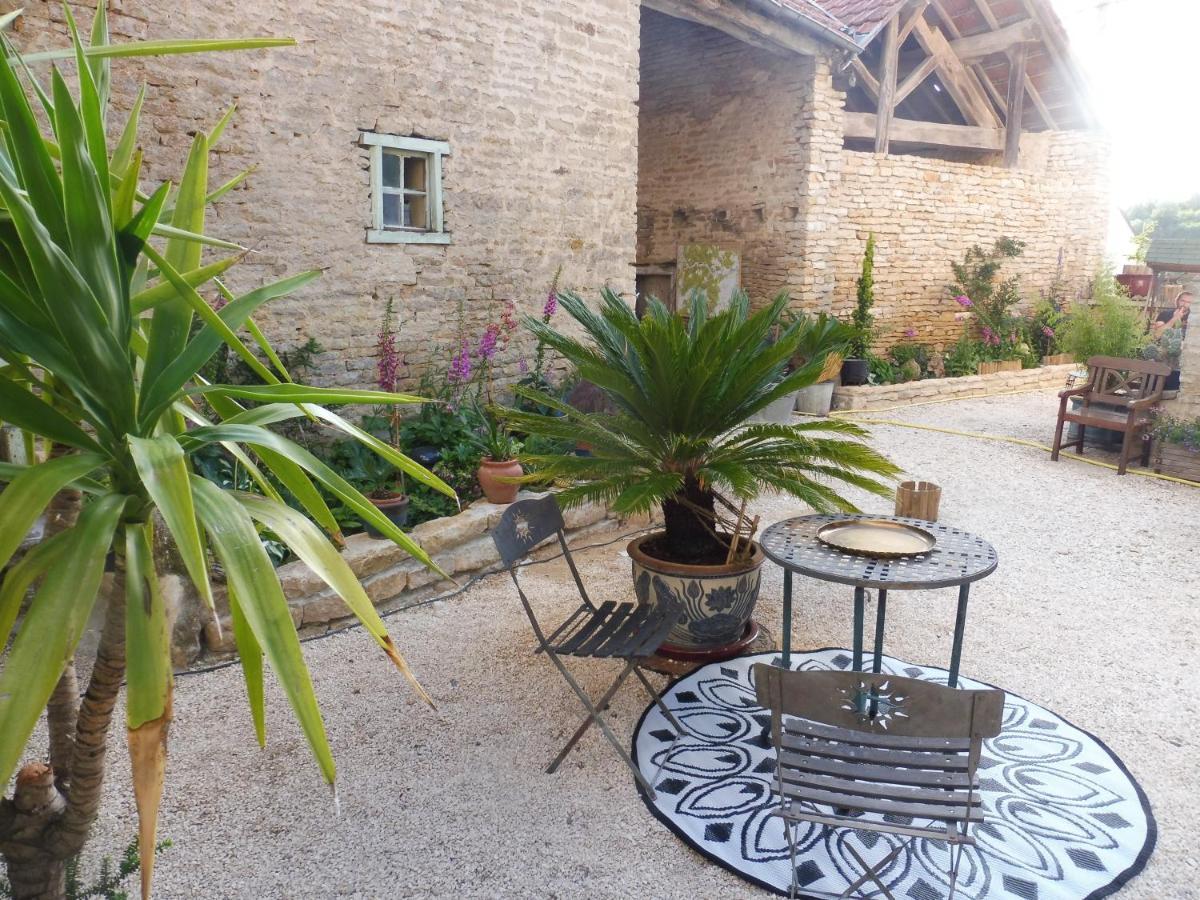 Chambre D'Hotes Des 3 Ifs Vernot Exterior photo